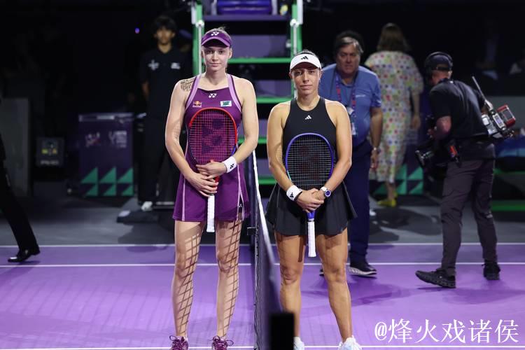 首次晋级年终总决赛决赛！莱巴金娜2-1力克佩古拉